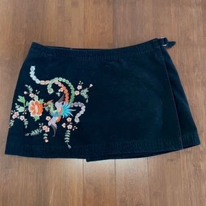 LITTLE BLACK SKIRT WITH FLORAL DETAILING!!!